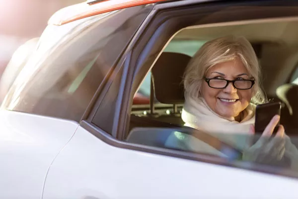 Prise en charge taxi pour personnes âgées en fauteuil roulant 100% remboursé, Cesson, BAC Taxi