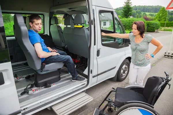 À qui s'adresser pour transport médicalisé assis pour dialyse ?, Cesson, BAC Taxi